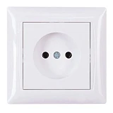 Розетка Techno Systems внутренняя одинарная б/з IP20 белая