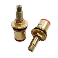 Кранбукса 1/2" керамика квадратный маховик под широкую юбку d24мм полуоборотная                     