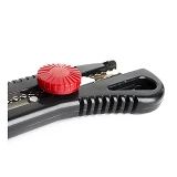 Нож Intertool HT-0502 с металлической направляющей под лезвие 18мм и винтовым фиксатором на блистере