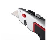 Нож Intertool HT-0516 с выдвижным трапециевидным лезвием металлический корпус прорезиненный.